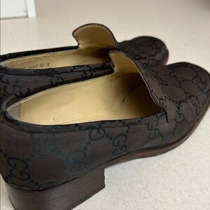 AUTHENTIC GUCCI loafer women’s 10 (circa 1990s)